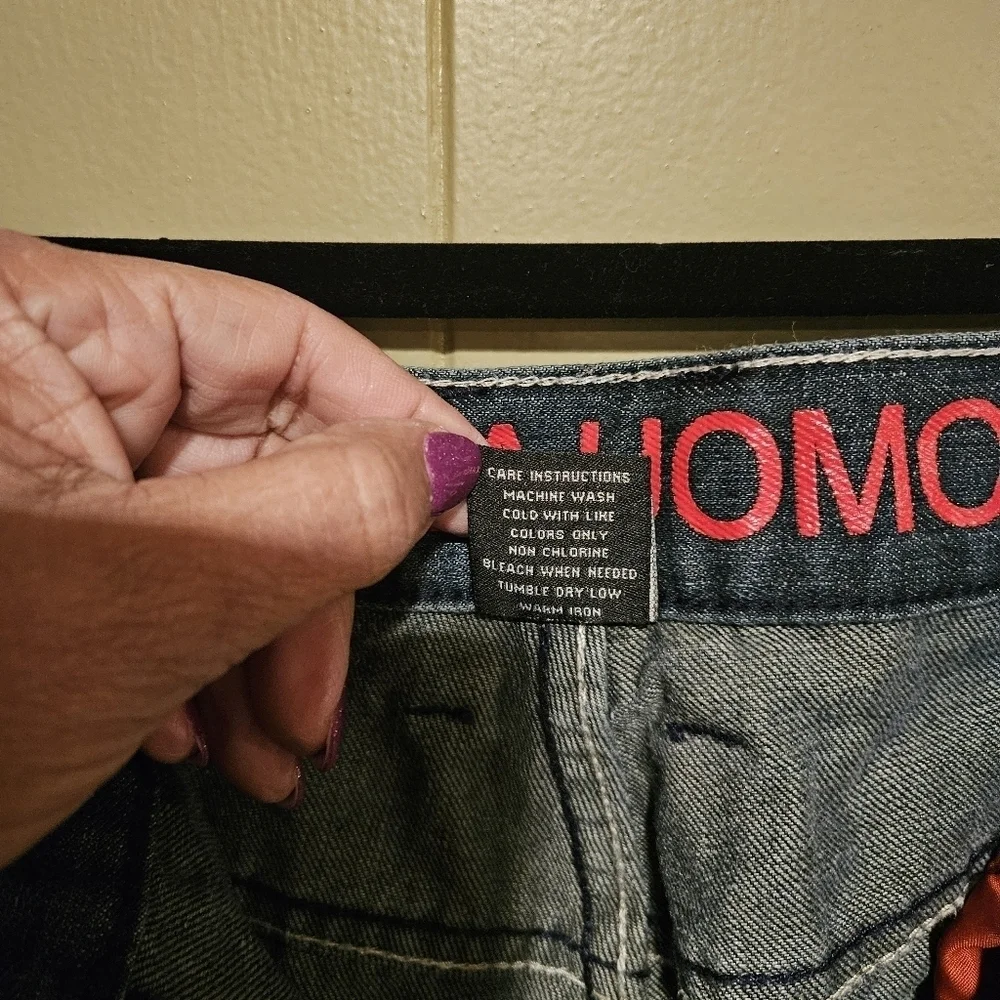 Linea Uomo Jeans, Mens. Size 40x30, Medium Wash, Relaxed Fit